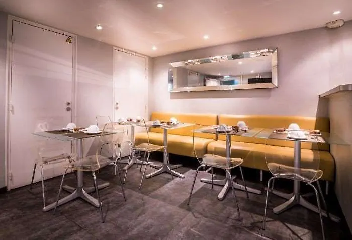 Hotel Moulin Parigi