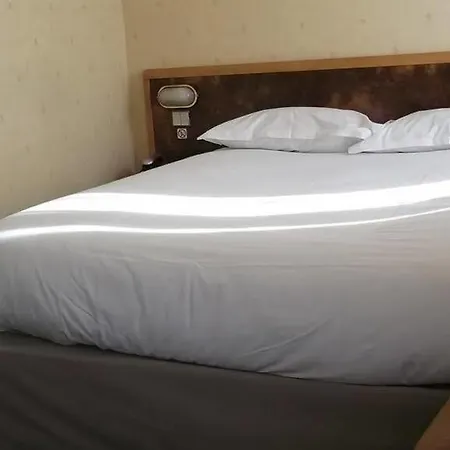 물랭 베르 3* 파리