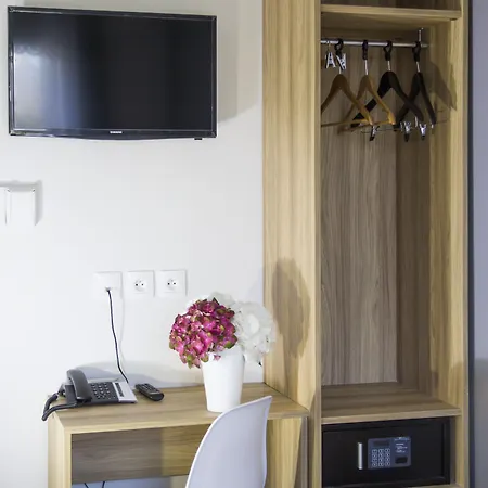 Moulin 3* Παρίσι